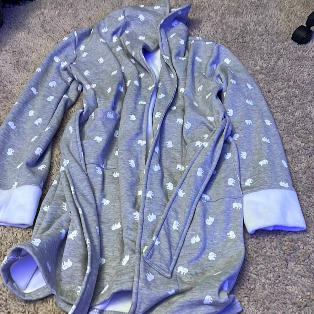 ivory ella robe. Condition: new.